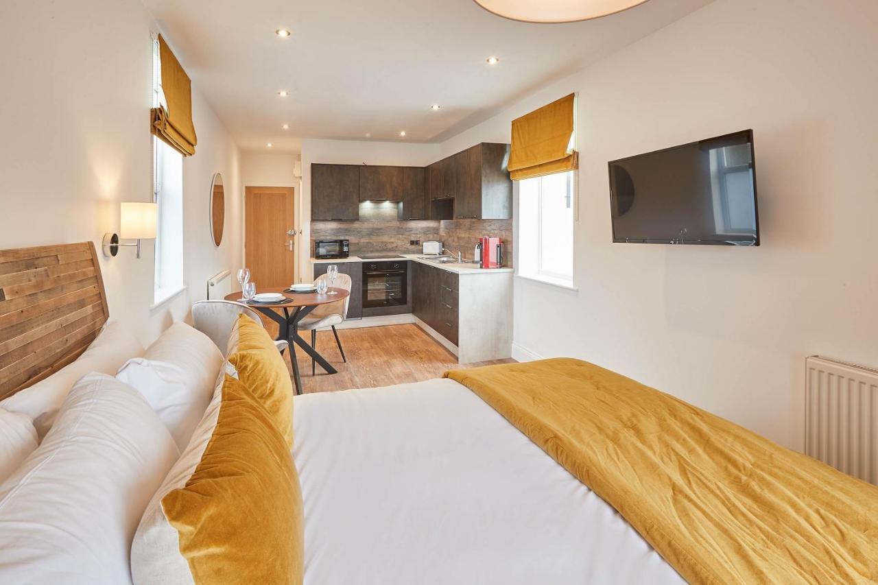 Host & - Pods Saltburn-by-the-Sea