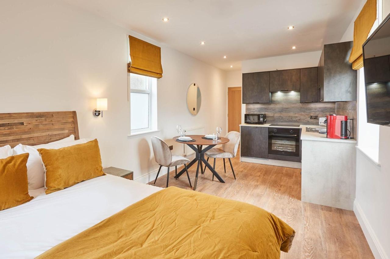Apartment Host & - Pods *