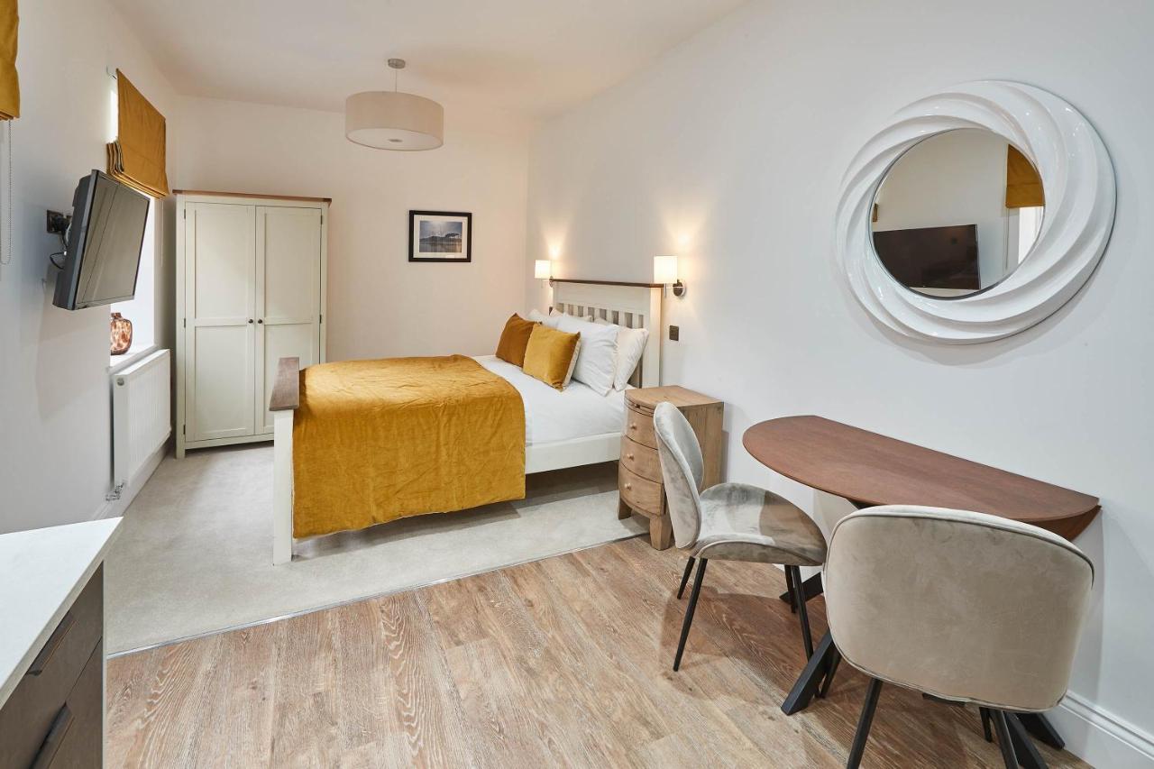 Host & - Pods Apartment